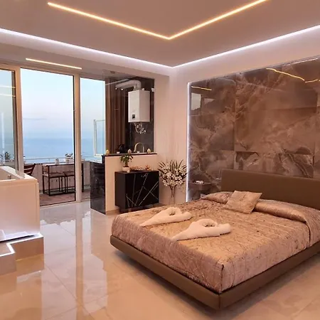 Imperial Apartment *